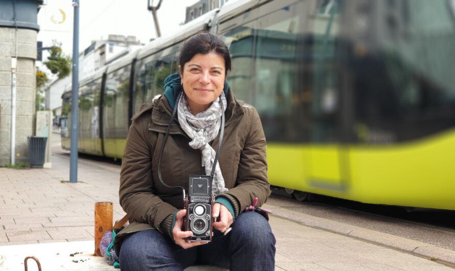 Christelle Hall photographie Brest au Rolleiflex pour le fanzine STRAED © Christophe Pluchon